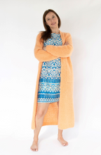 Afbeelding in Gallery-weergave laden, Lange vest peach kleur
