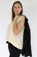 Afbeelding in Gallery-weergave laden, beige shirt met korte mouwen
