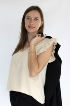 Afbeelding in Gallery-weergave laden, beige shirt met korte mouwen
